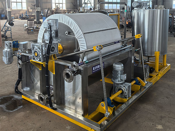 পরিবেশ সুরক্ষা শিল্পের জন্য ময়লা চিকিত্সা মধ্যে rotating vacuum filter এর সুবিধা